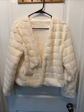 Cream Faux Fur Jacket - Women